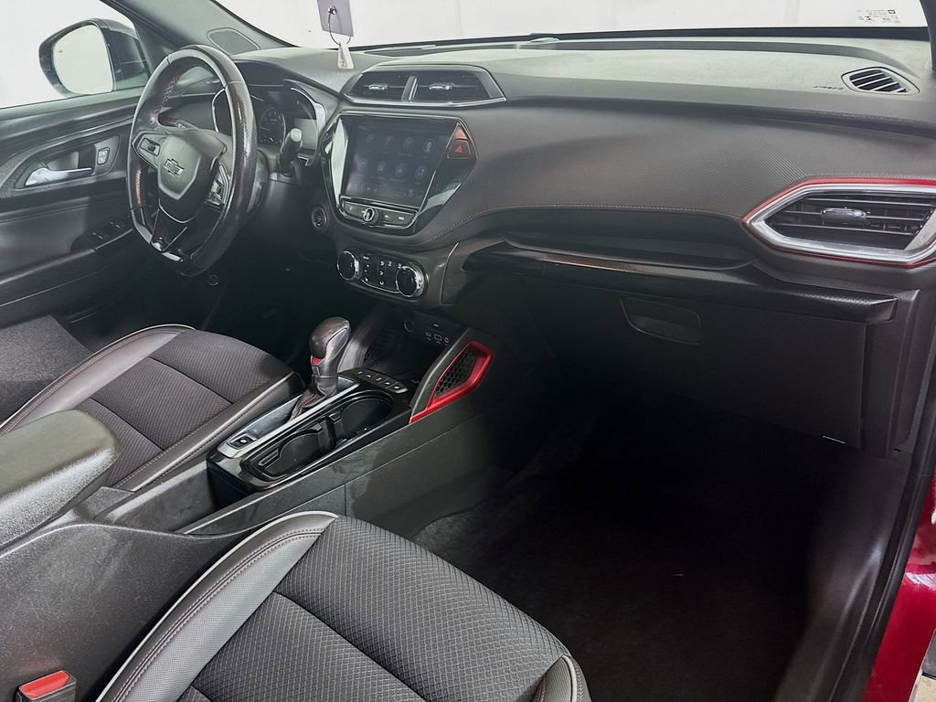 Used 2021 Chevrolet TrailBlazer RS w/ Sun and Liftgate Package image 35