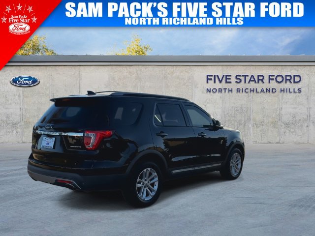 Used 2016 Ford Explorer XLT w/ Equipment Group 202A FWD image 9