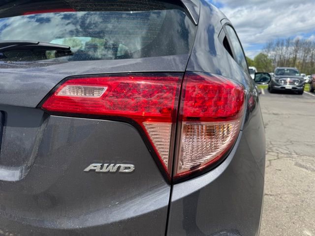 Used 2018 Honda HR-V LX image 9