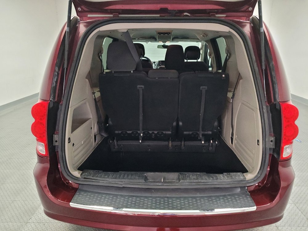 Used 2018 Dodge Grand Caravan SE image 29