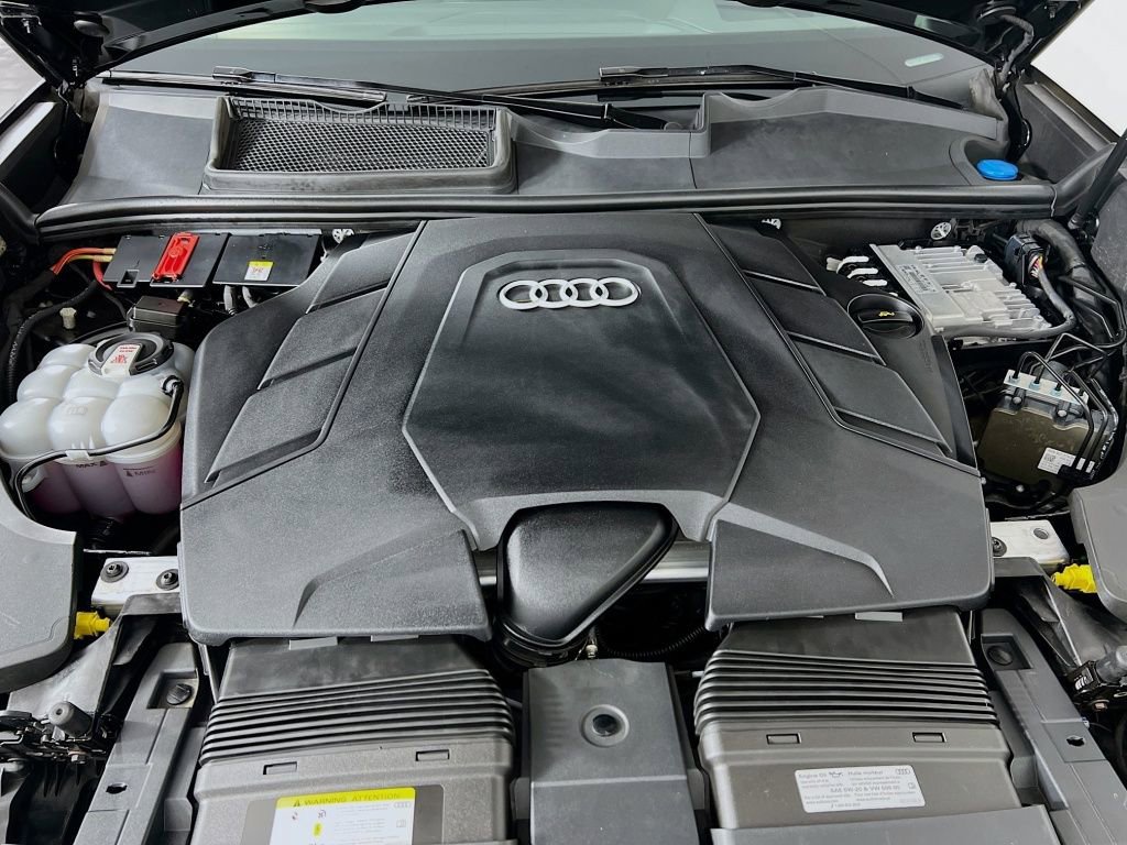 Used 2022 Audi Q8 Prestige w/ Prestige Package image 31