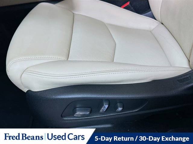 Used 2018 Cadillac XT5 Luxury w/ Driver Awareness Package image 21