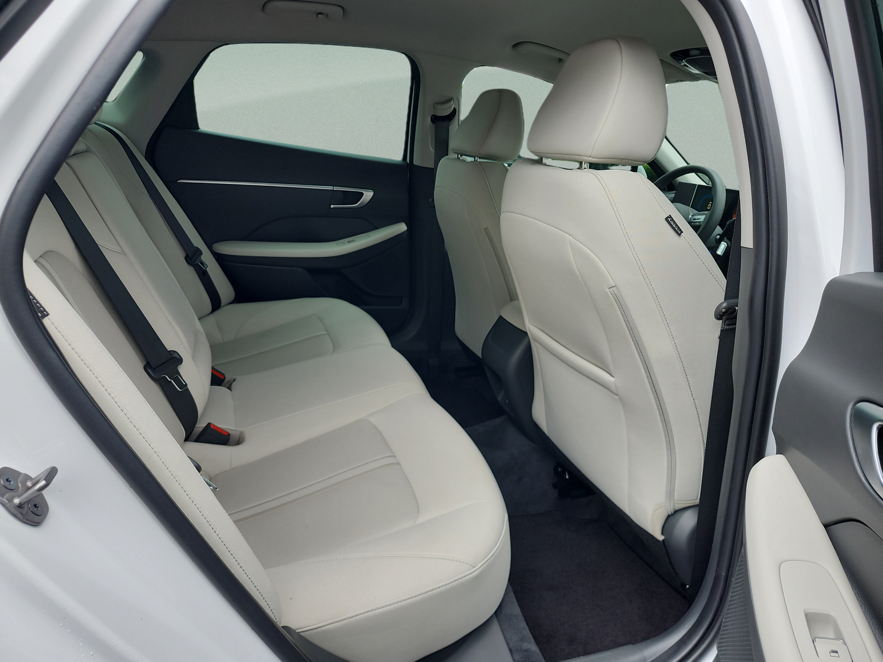 Certified 2024 Hyundai Sonata SEL FWD image 18