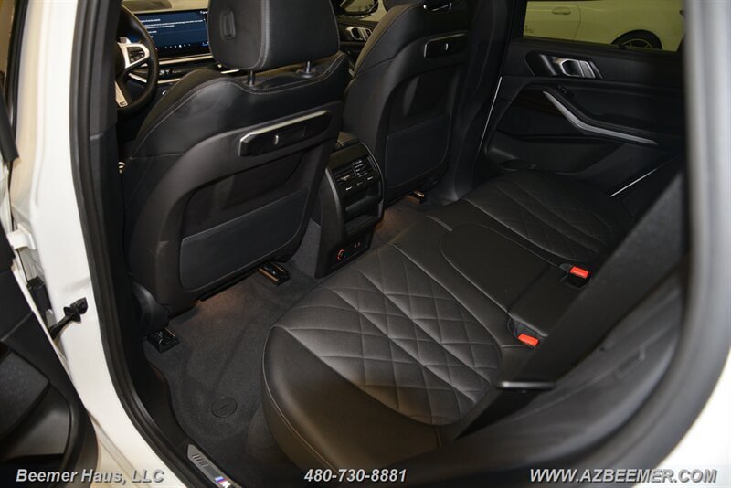 Used 2025 BMW X5 xDrive40i w/ M Sport Package AWD/4WD image 27