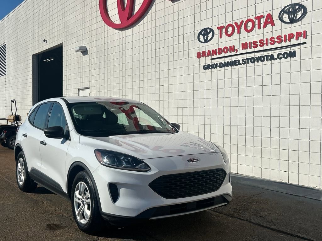 Used 2020 Ford Escape S image 3