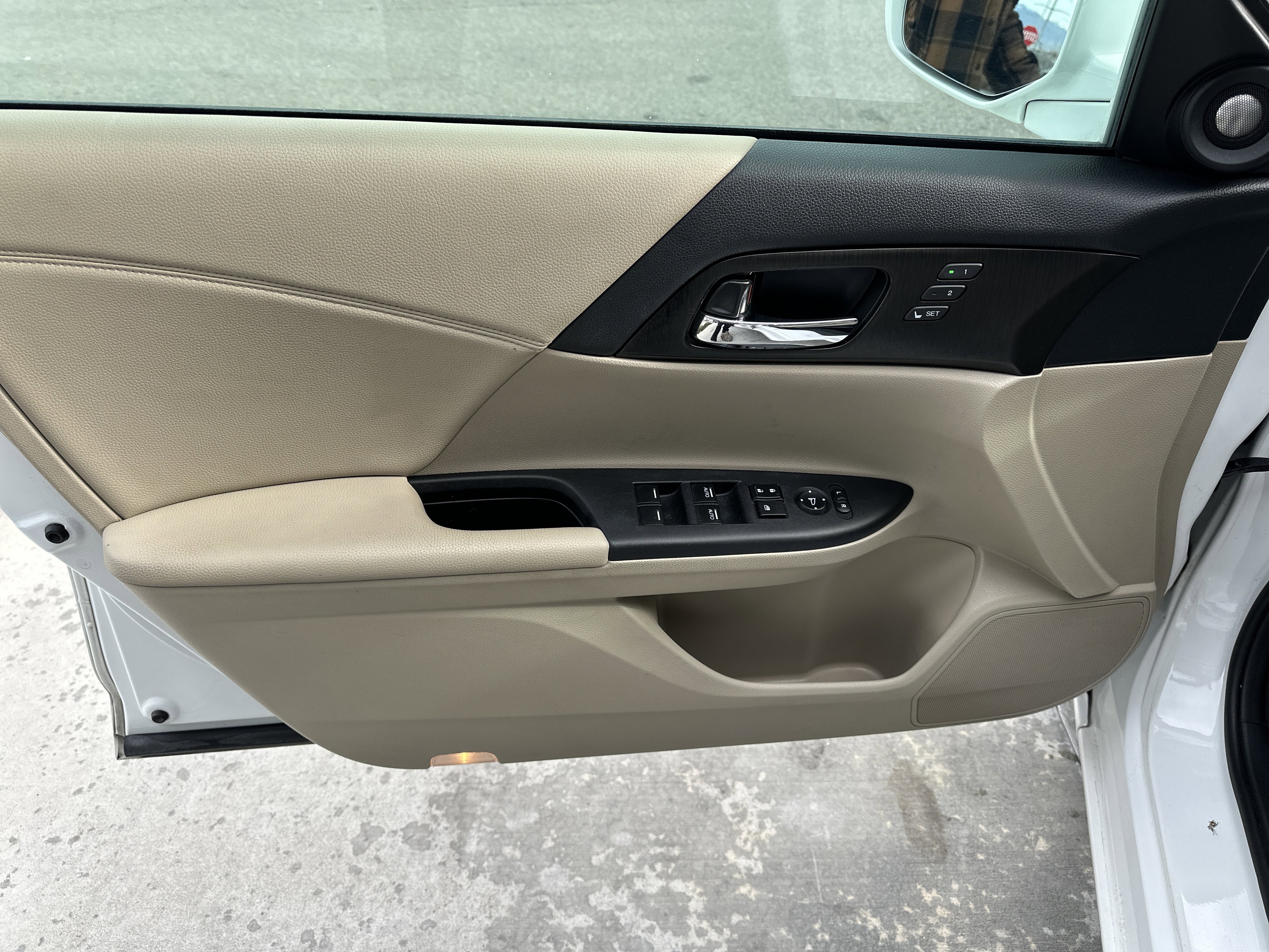 Used 2015 Honda Accord EX-L image 14