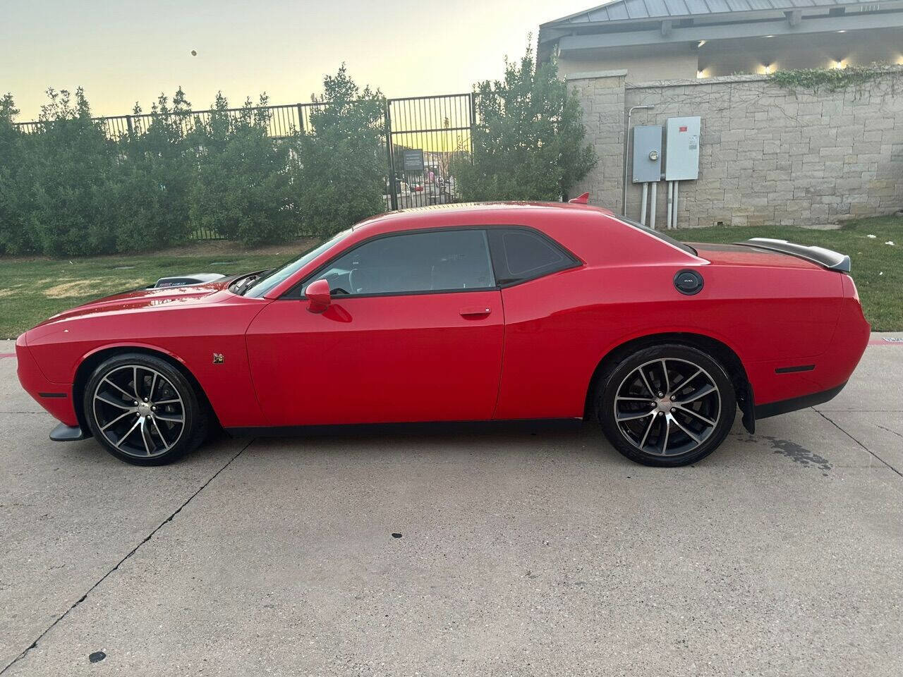 Used 2015 Dodge Challenger R/T Scat Pack RWD image 12