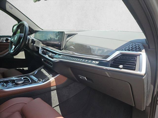 Used 2025 BMW X5 xDrive40i w/ M Sport Package AWD/4WD image 21