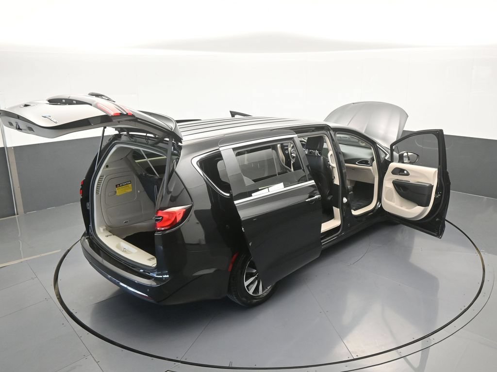 Used 2023 Chrysler Pacifica Touring-L FWD image 68