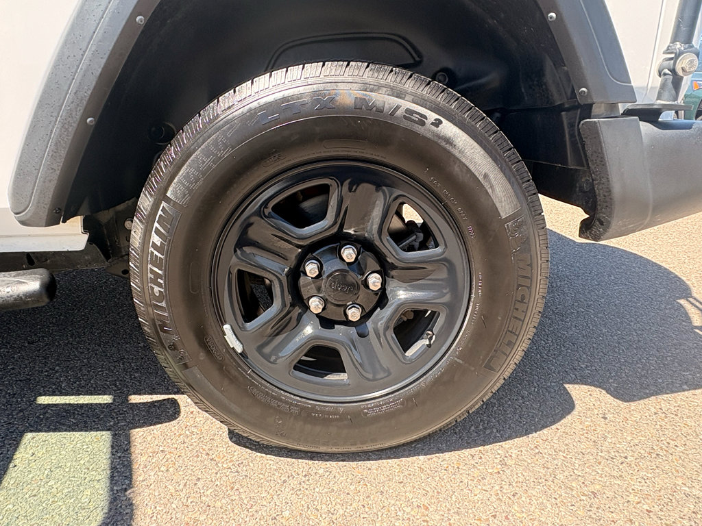 Used 2022 Jeep Wrangler Sport AWD/4WD image 9