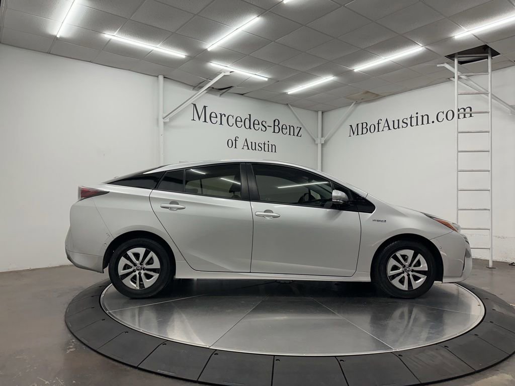 Used 2017 Toyota Prius Four w/ Advanced Technology Package FWD image 8