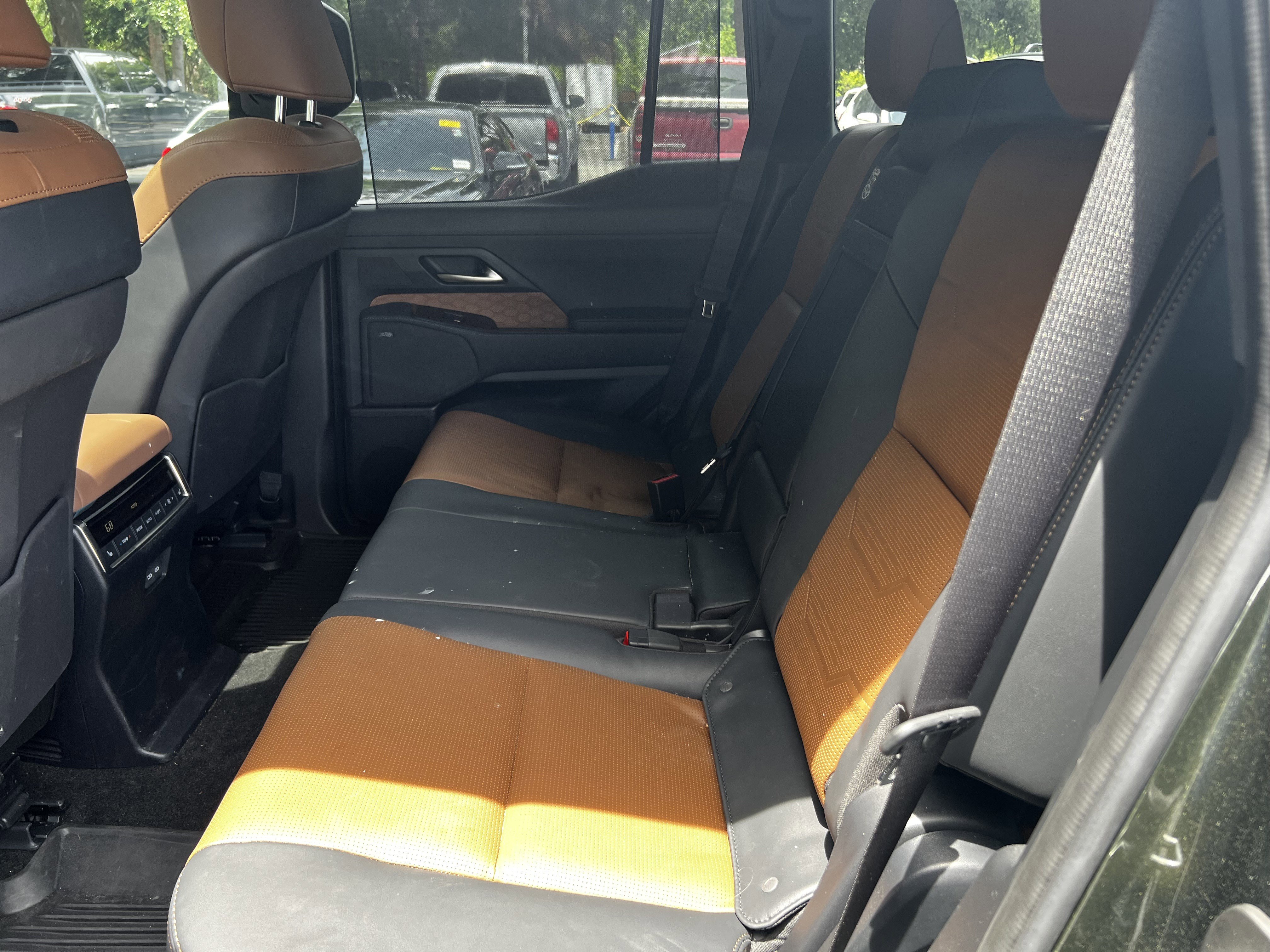 Certified 2025 Lexus GX 550 w/ Accessory Package (2T) AWD/4WD image 38