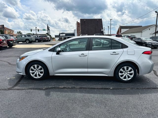 Used 2024 Toyota Corolla LE FWD image 4
