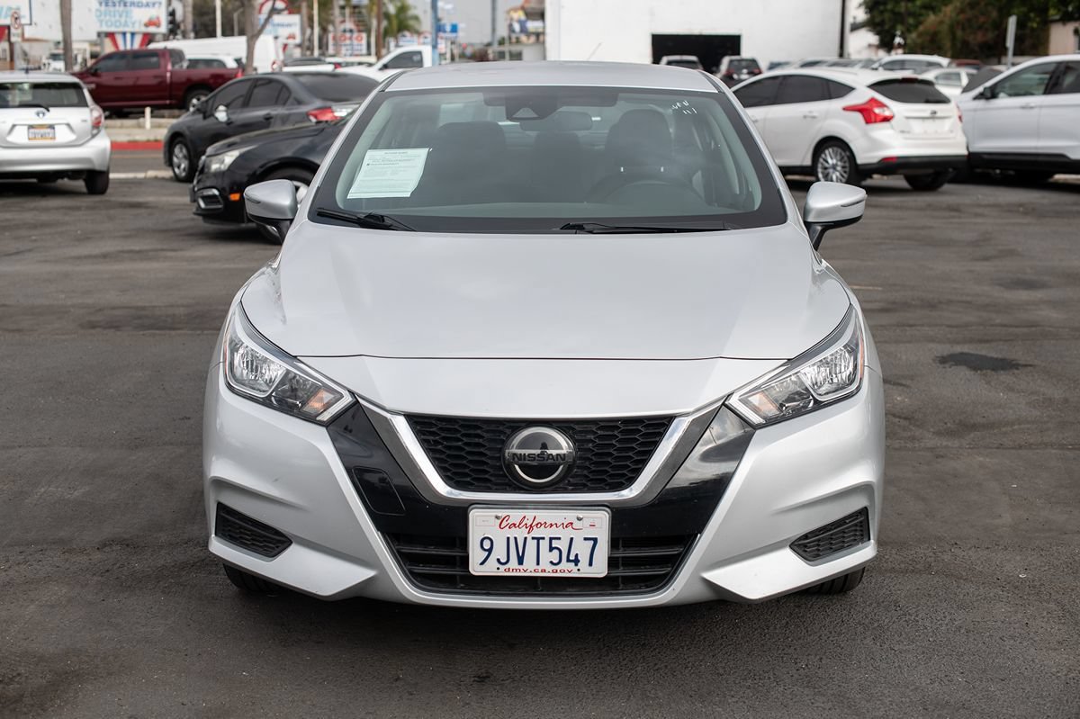 Used 2021 Nissan Versa SV FWD image 2