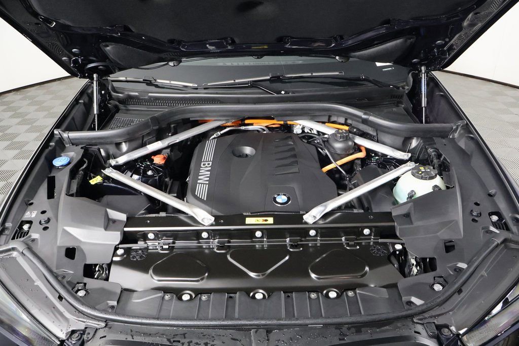 New 2026 BMW X5 xDrive50e w/ Executive Package image 9
