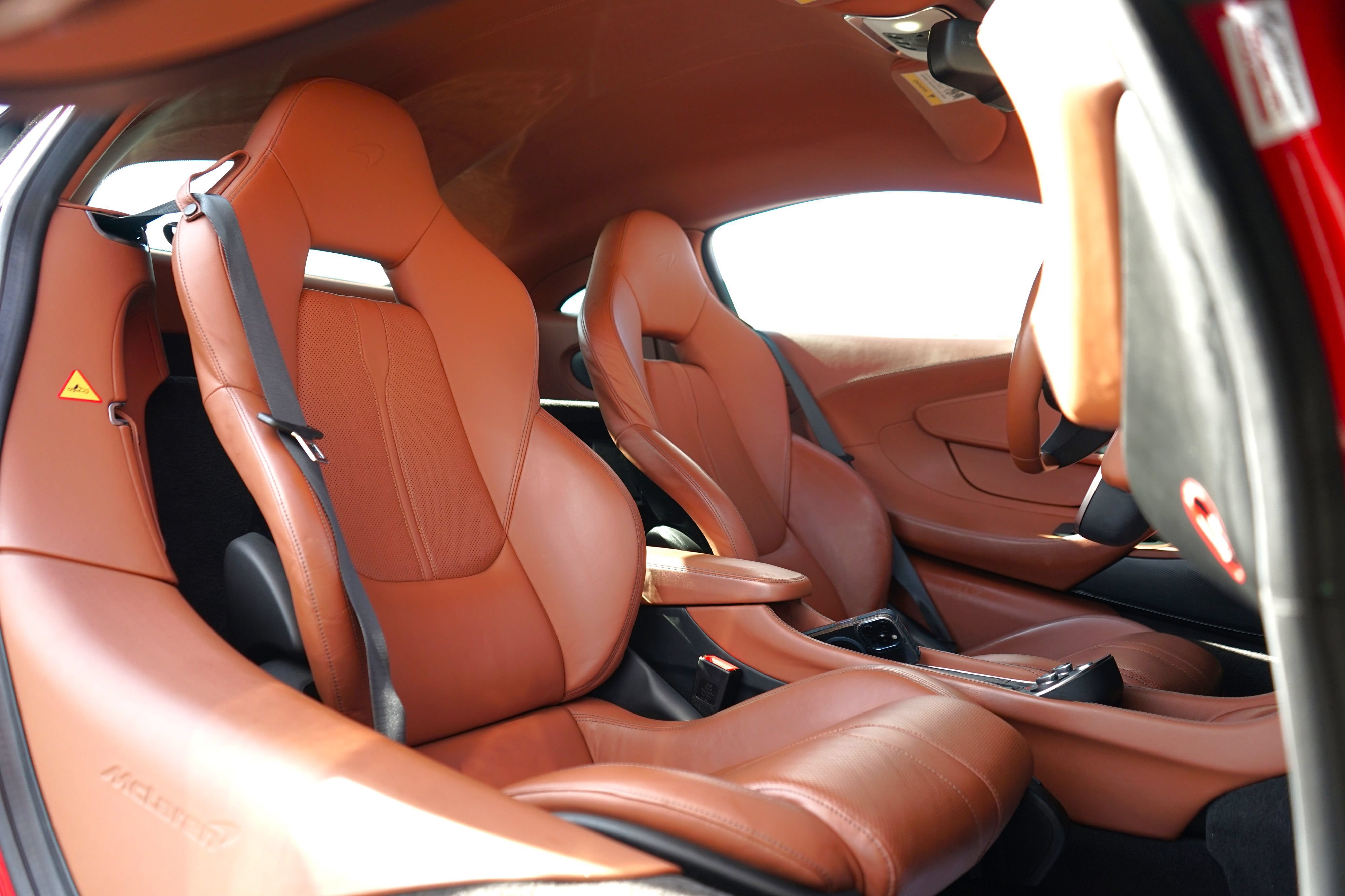 Used 2016 McLaren 570S Coupe RWD image 32