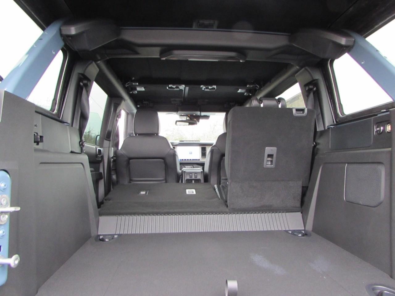 New 2025 Ford Bronco Outer Banks w/ Sasquatch Package AWD/4WD image 30