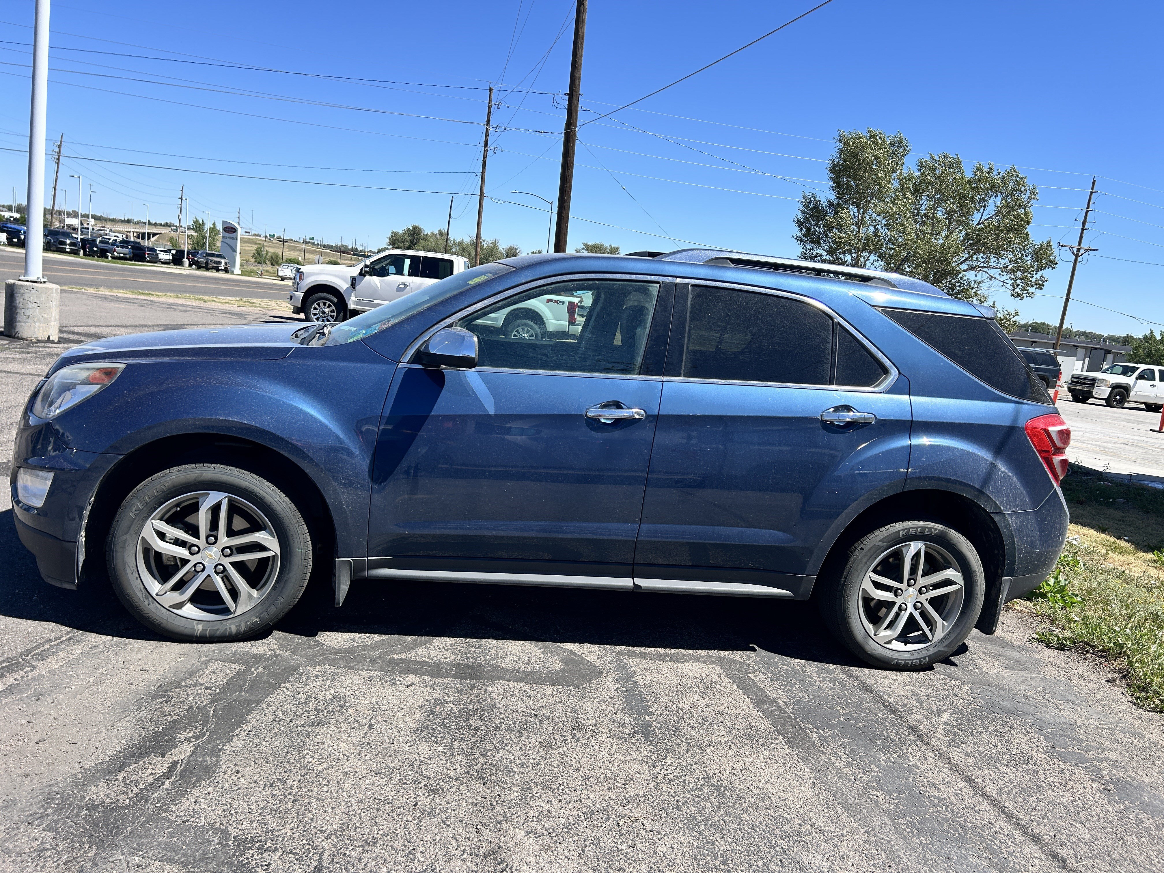 Used 2016 Chevrolet Equinox LTZ w/ Enhanced Convenience Package FWD image 2