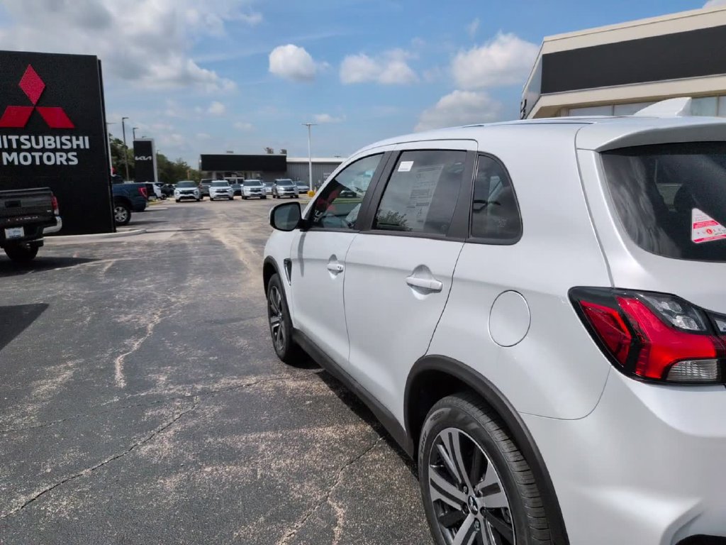 New 2027 Mitsubishi Outlander Sport SE AWD/4WD image 8