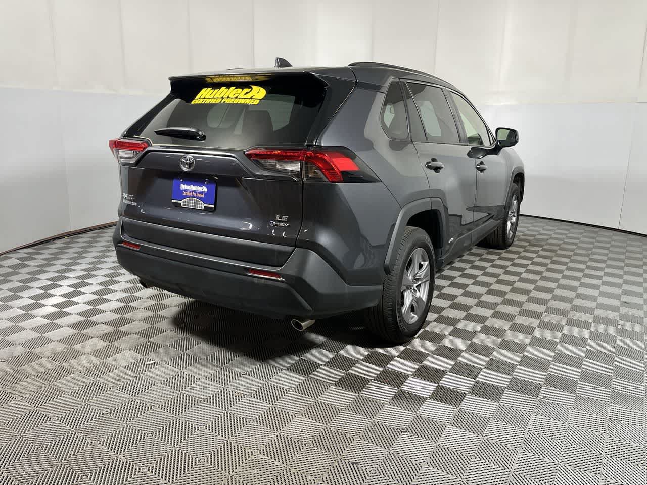 Used 2025 Toyota RAV4 LE AWD/4WD image 8