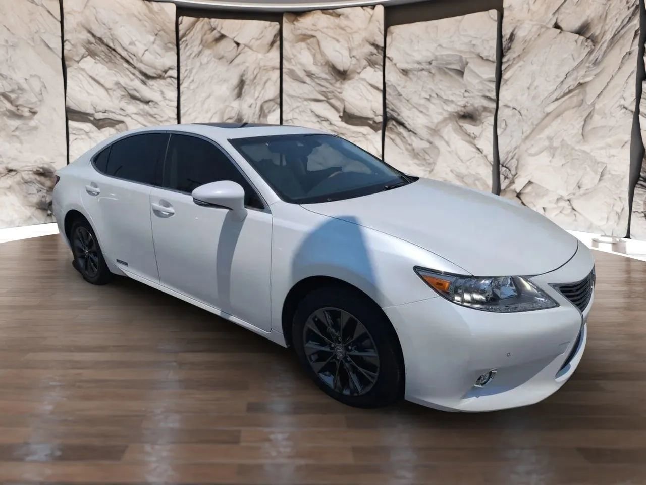 Used 2015 Lexus ES 300h image 7