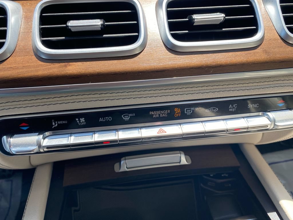 Used 2022 Mercedes-Benz GLS 450 4MATIC image 24