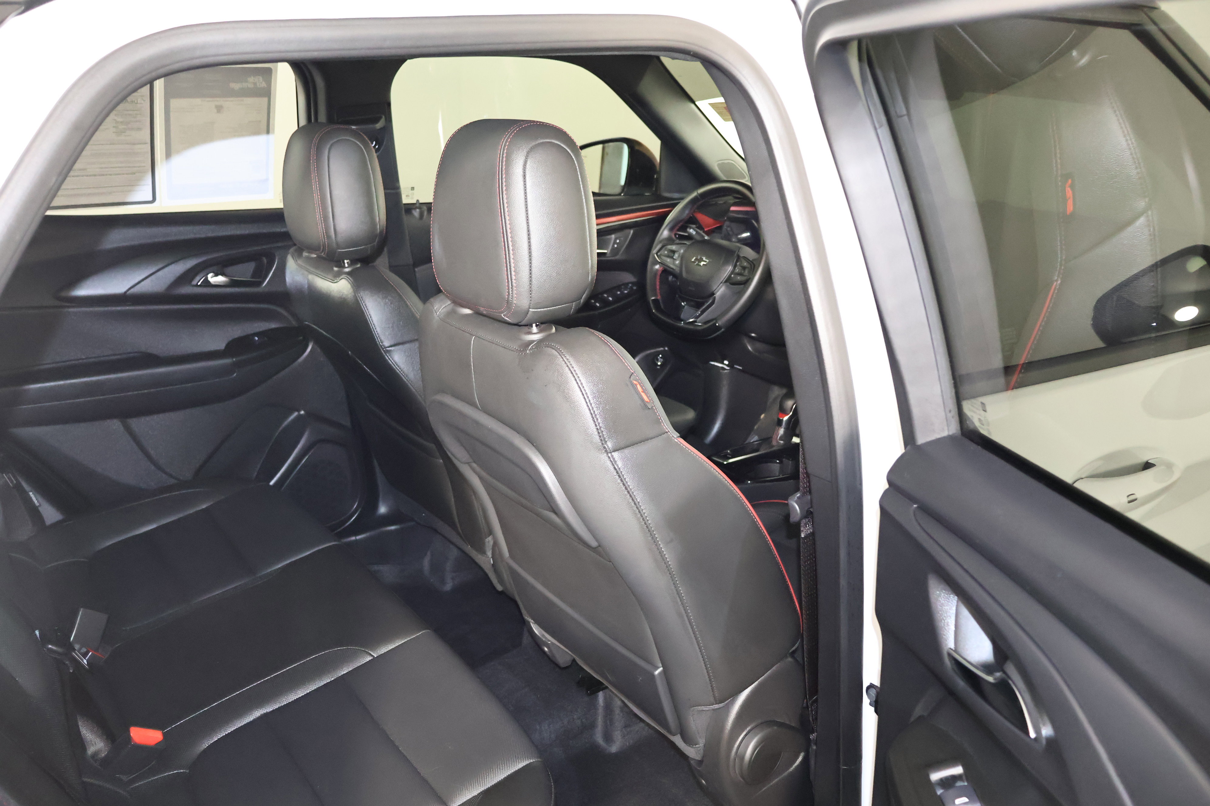 Used 2025 Chevrolet TrailBlazer RS w/ Convenience Package image 43