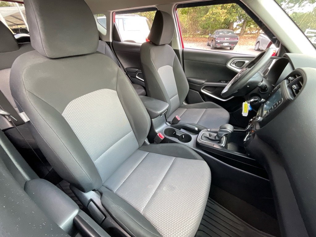 Used 2020 Kia Soul LX image 19