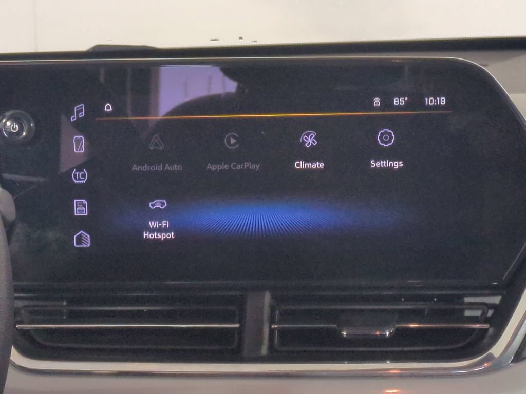 Used 2025 Chevrolet Trax LT FWD image 22