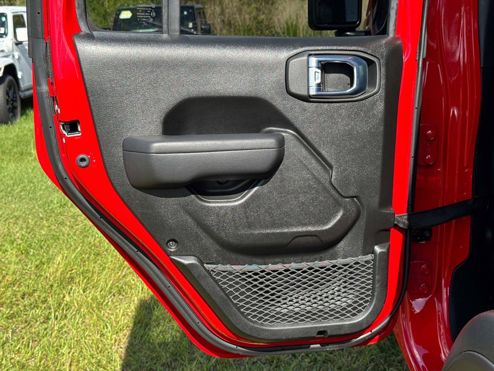 Certified 2026 Jeep Wrangler Unlimited Rubicon AWD/4WD image 11