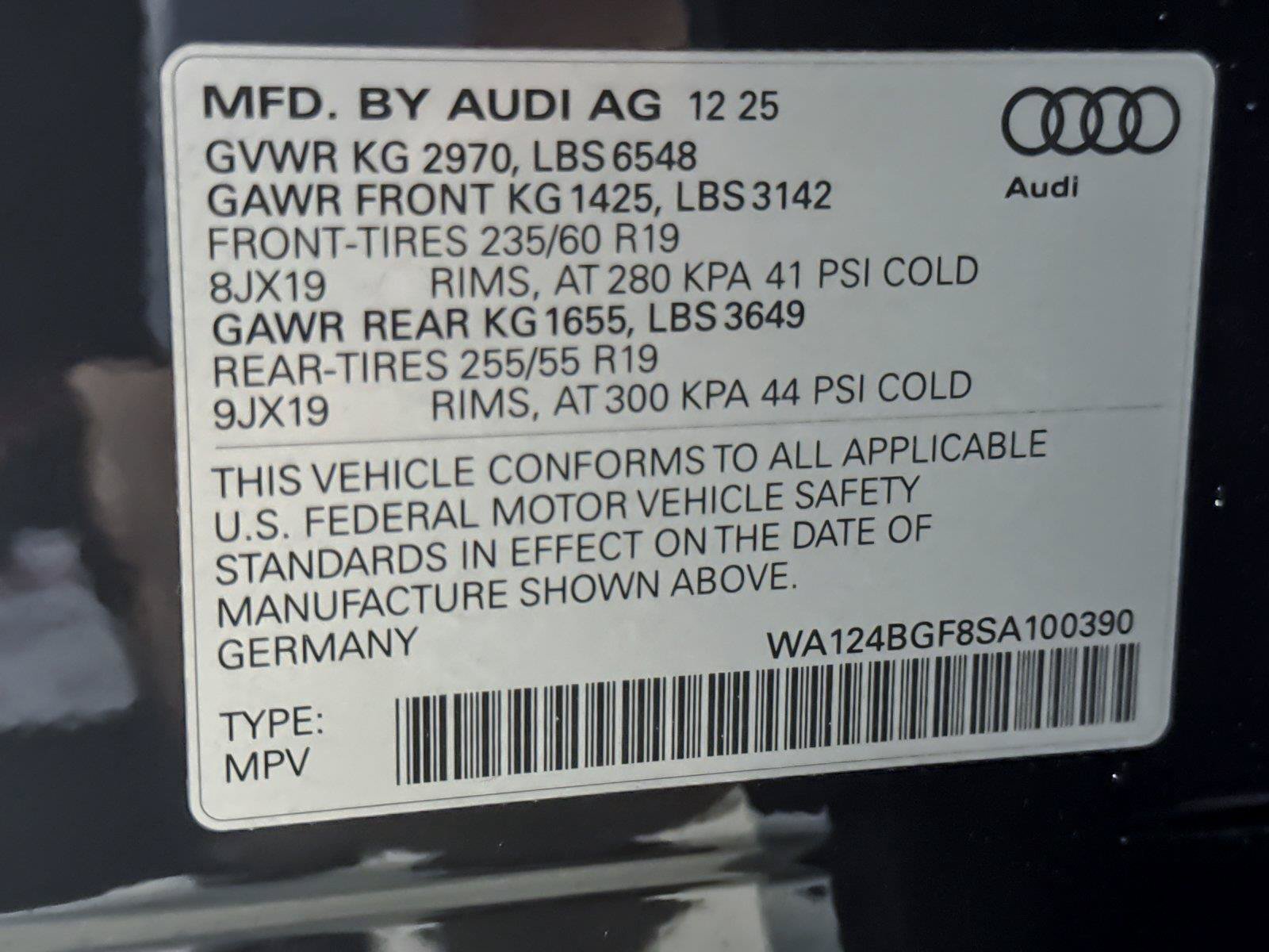 Used 2025 Audi Q6 e-tron Premium Plus AWD/4WD image 29