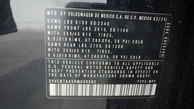 Used 2024 Volkswagen Tiguan SE R-Line image 40