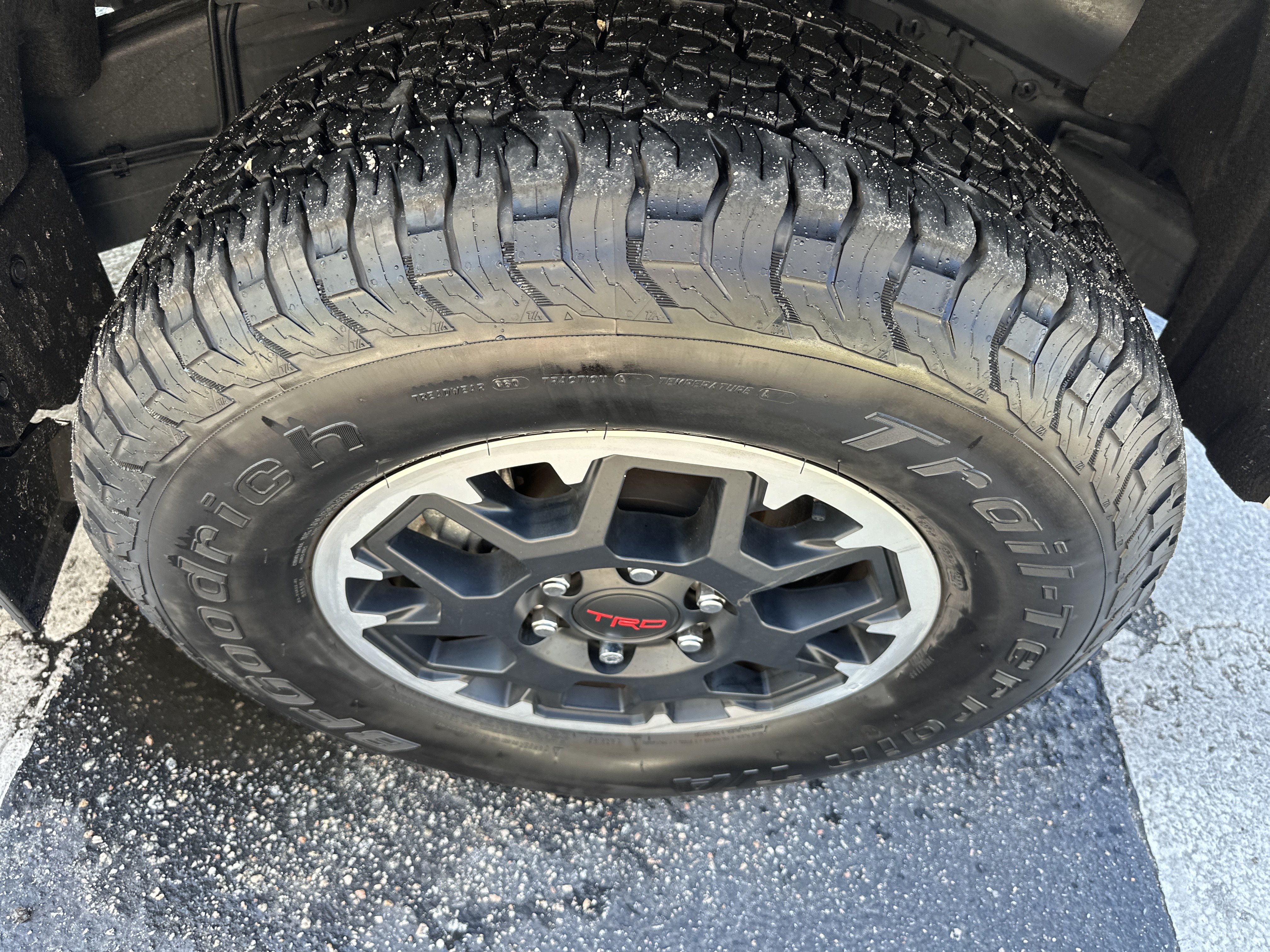 Used 2024 Toyota Tacoma TRD Off-Road AWD/4WD image 6