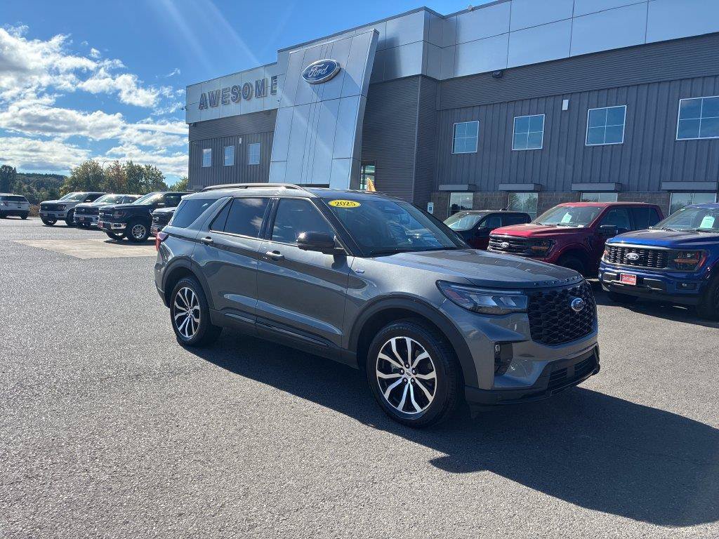 Used 2025 Ford Explorer ST-Line AWD/4WD image 10