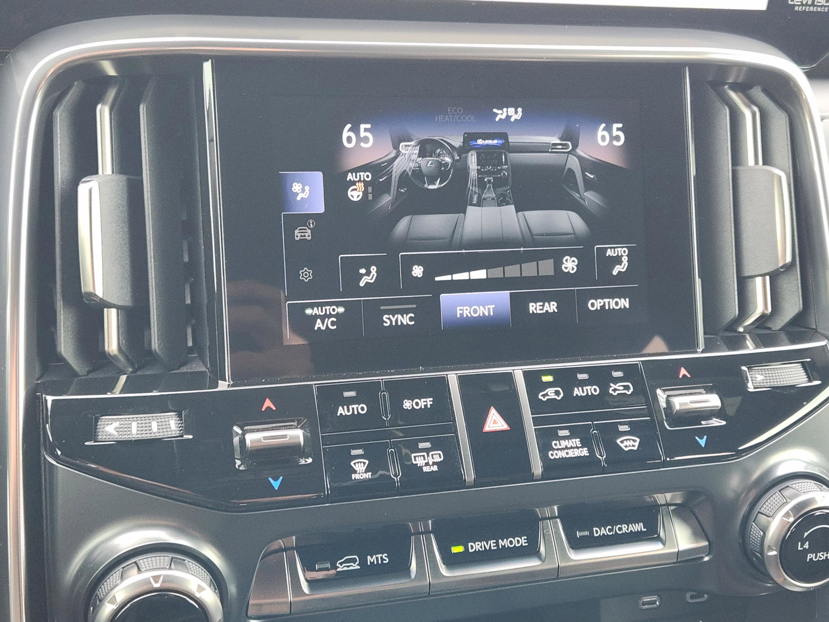 Certified 2025 Lexus LX 700h Luxury image 13