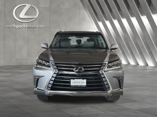 Used 2020 Lexus LX 570 4WD w/ Luxury Package image 26