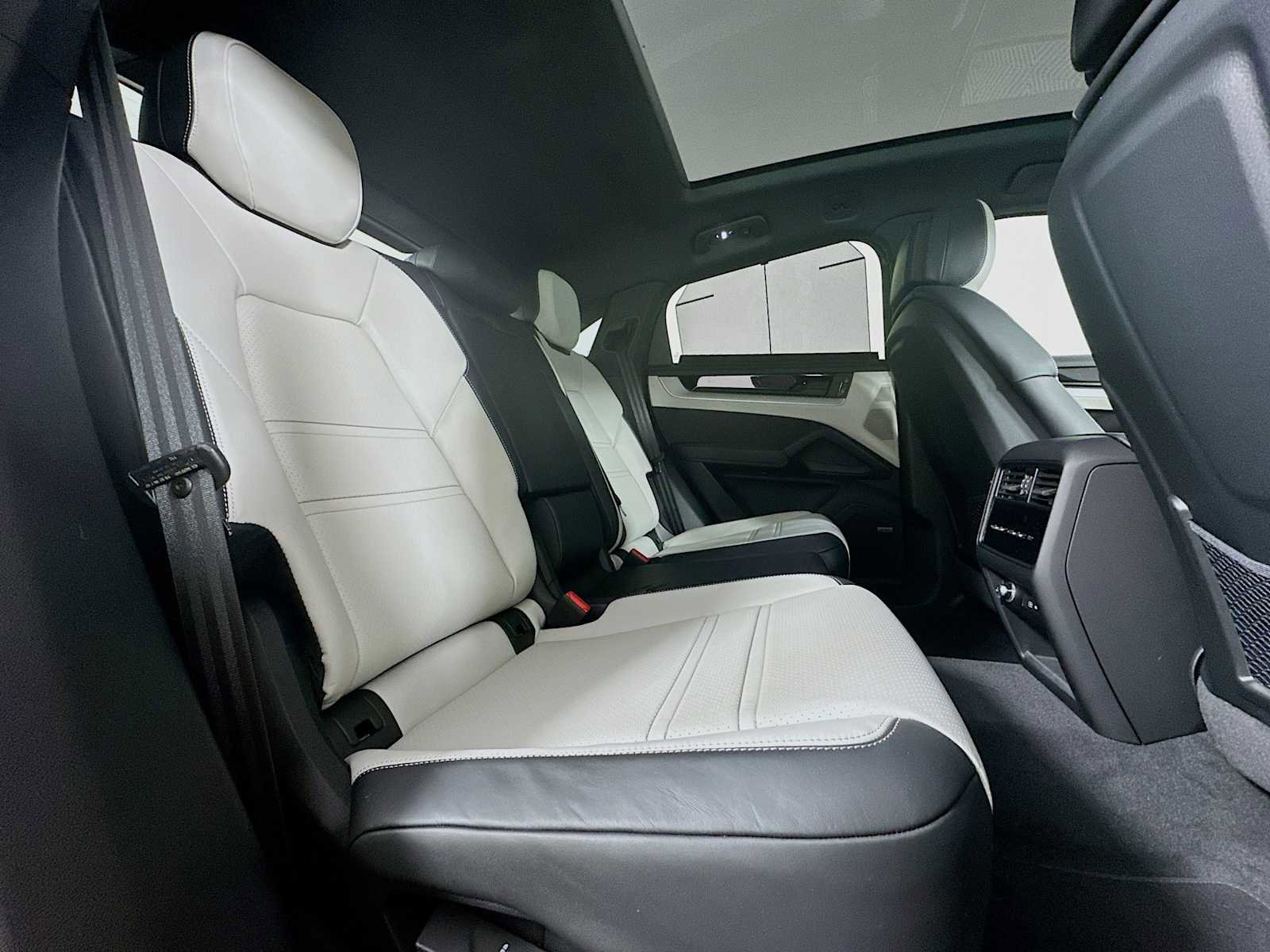 New 2026 Porsche Cayenne Coupe image 29