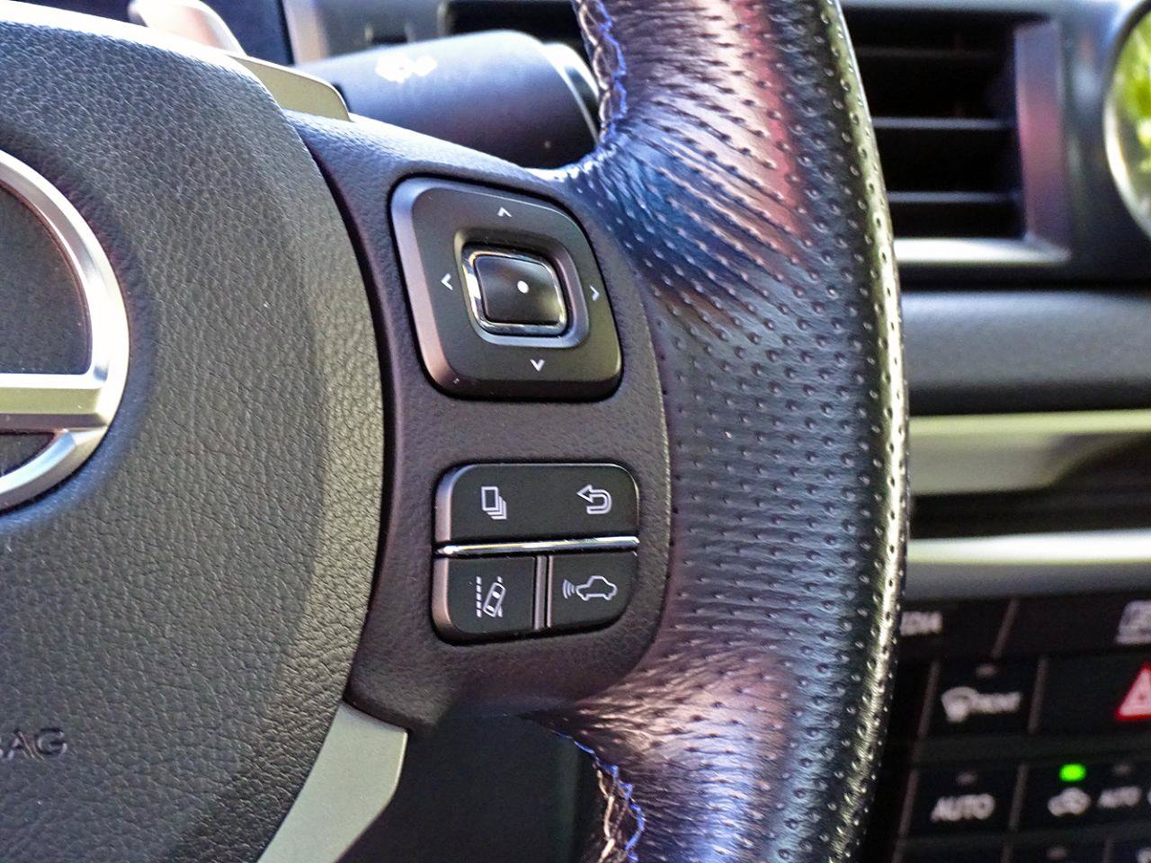 Used 2017 Lexus GS F w/ Preferred Accessory Package RWD image 27