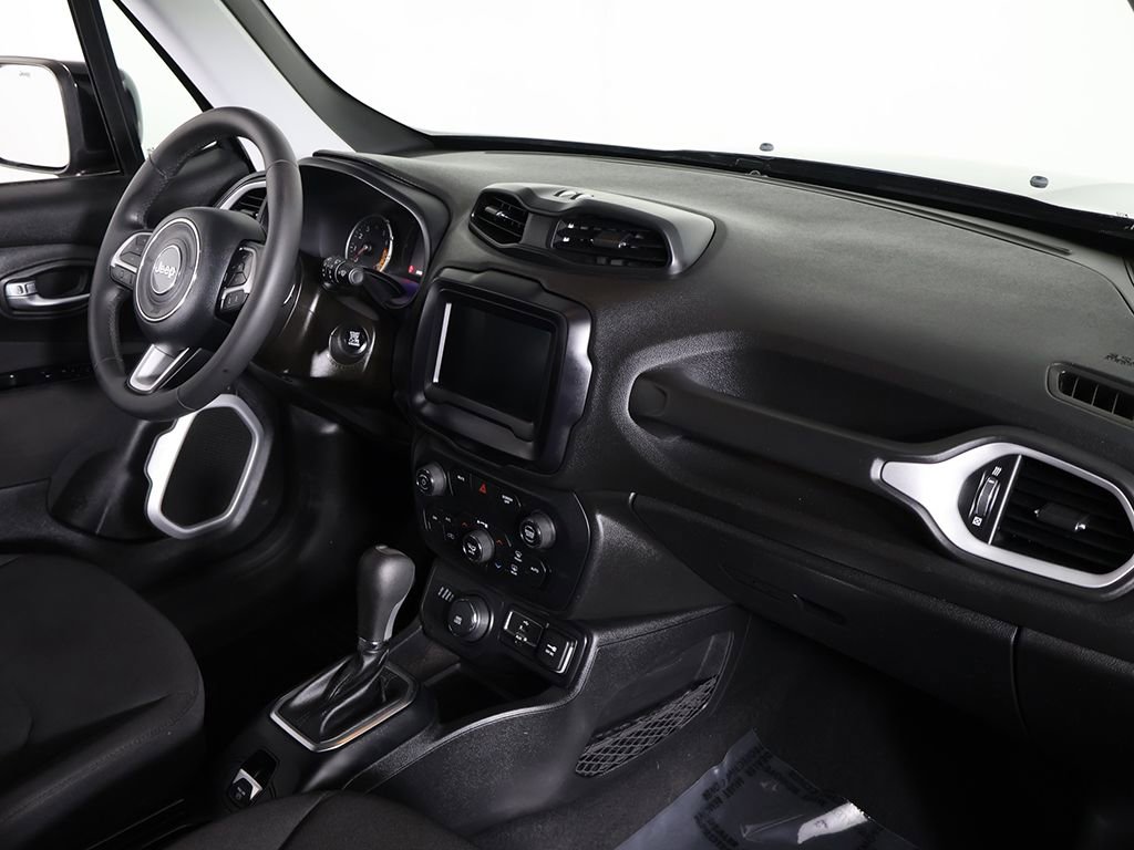 Used 2018 Jeep Renegade Latitude image 24