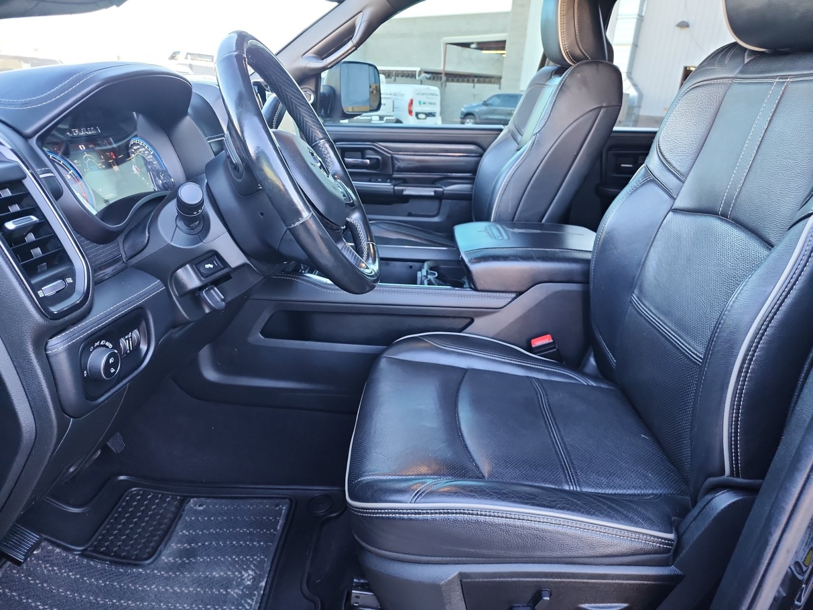 Used 2022 RAM 3500 Limited AWD/4WD image 12