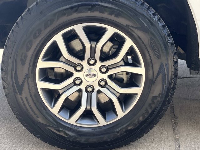 Used 2022 Ford F150 Lariat w/ FX4 Off-Road Package AWD/4WD image 6