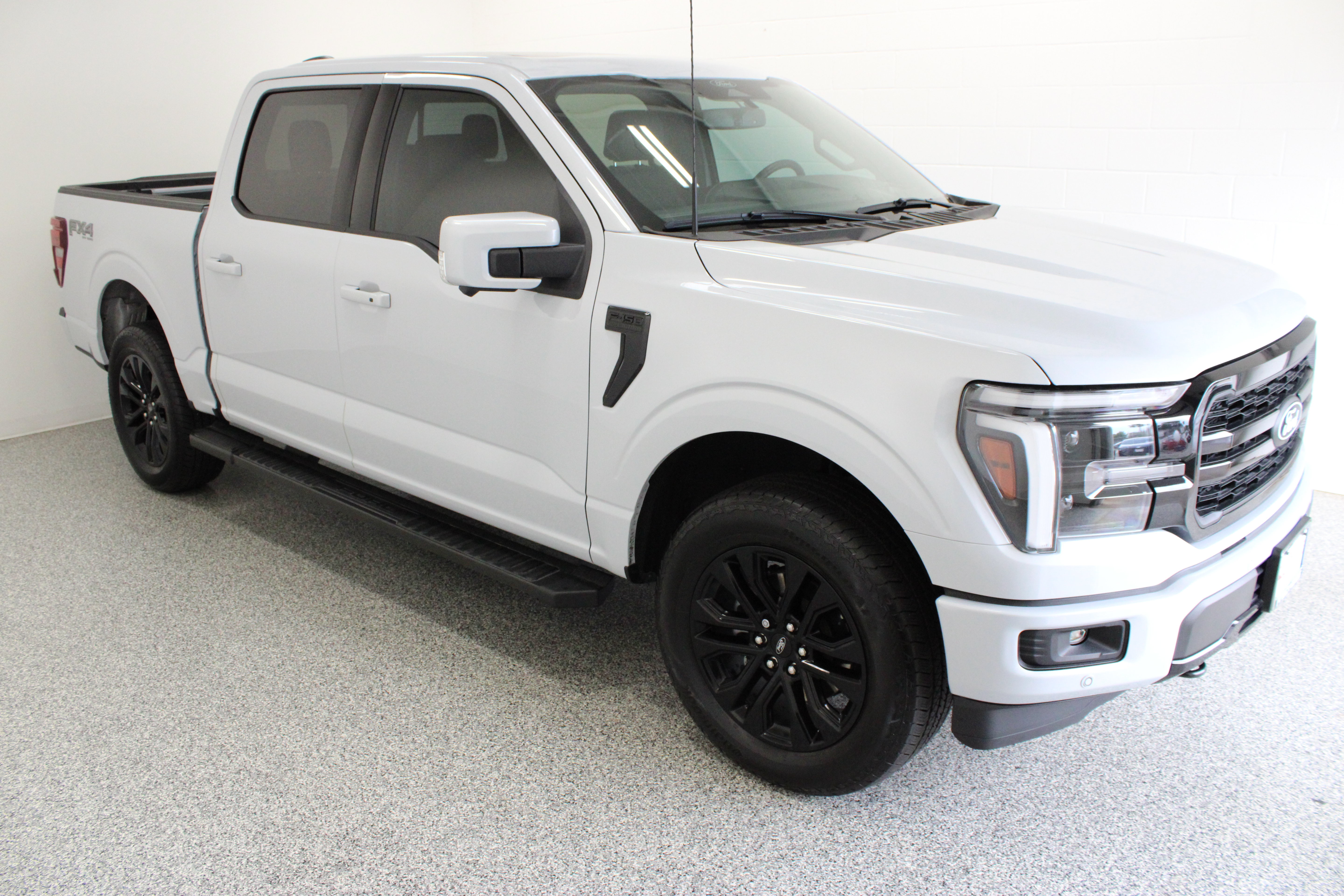 Used 2025 Ford F150 Lariat w/ Equipment Group 502A High AWD/4WD image 4