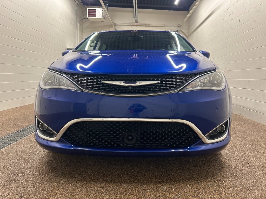 Used 2019 Chrysler Pacifica Touring-L Plus w/ Advanced Safetytec Group image 6