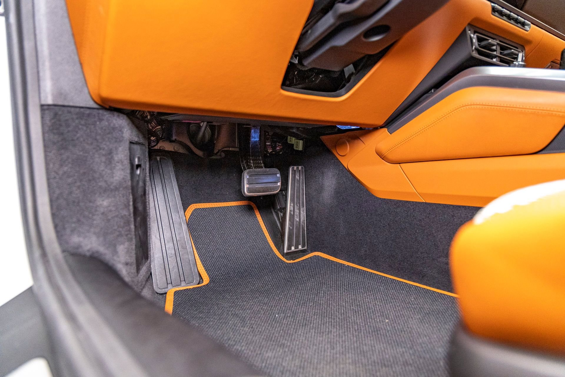 Used 2024 Porsche 911 Cabriolet image 37