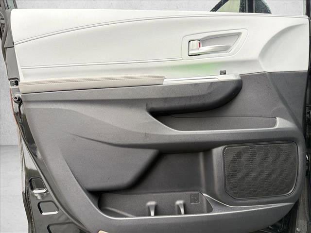 New 2026 Toyota Sienna XLE image 10