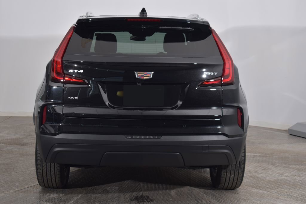 Used 2024 Cadillac XT4 Luxury w/ Cold Weather Package image 4