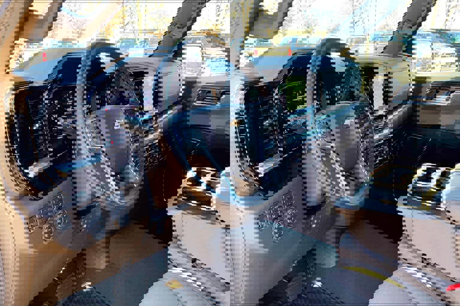 Used 2025 Chevrolet Silverado 1500 LT image 16