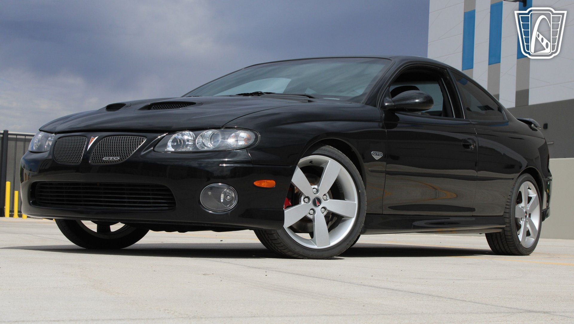 Used 2005 Pontiac GTO RWD image 2