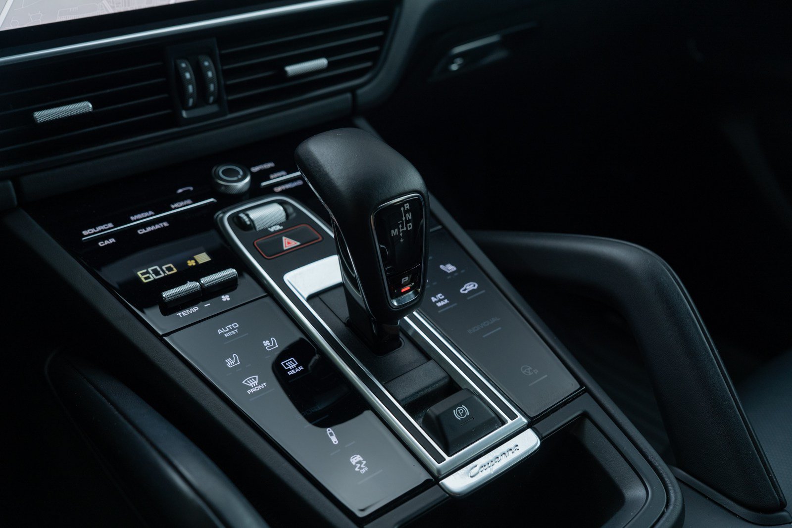 Certified 2023 Porsche Cayenne GTS AWD/4WD image 30