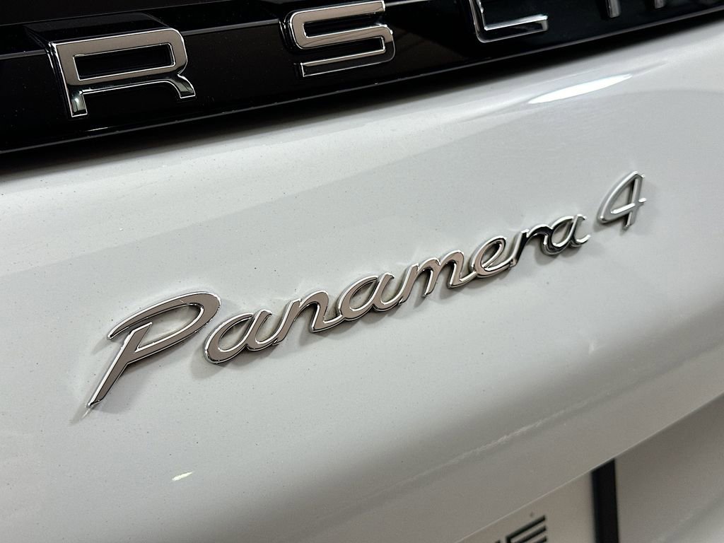 Used 2018 Porsche Panamera 4 image 34